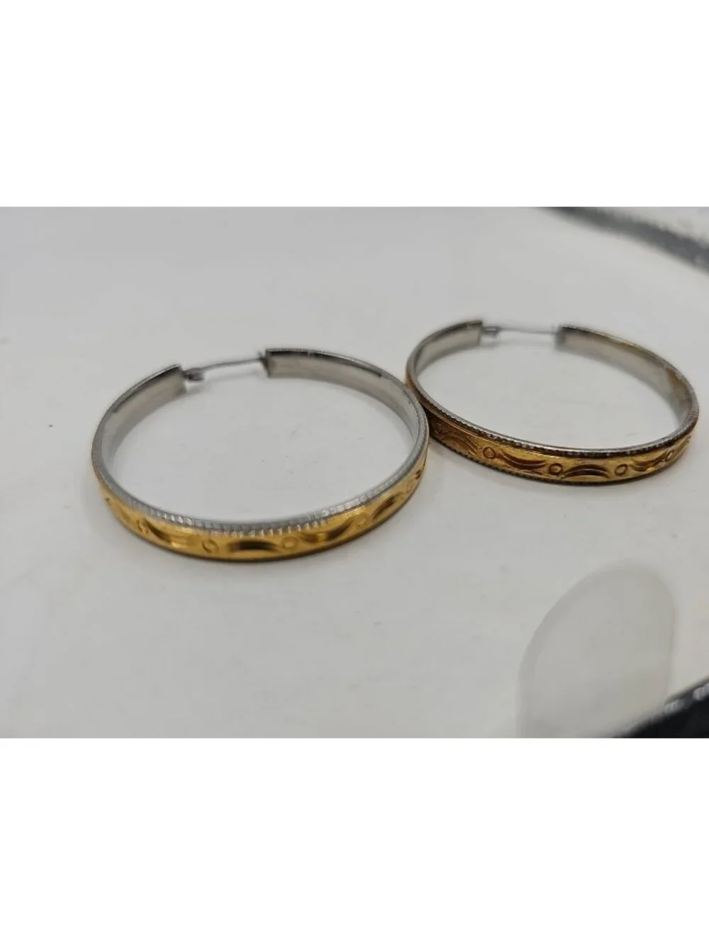 Unbranded silver gold